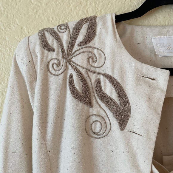 Vintage Edie Johne 1980s Silk Cream and Gold Embellished Blouse & Skirt Set - Picture 4 of 16